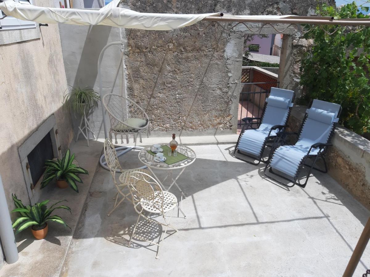 Apartment Palazzo Sare Vrbnik  Extérieur photo