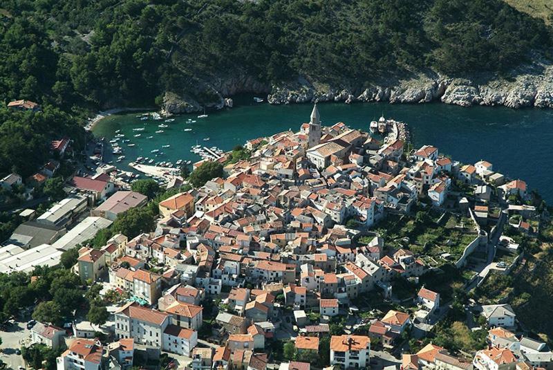Apartment Palazzo Sare Vrbnik  Extérieur photo